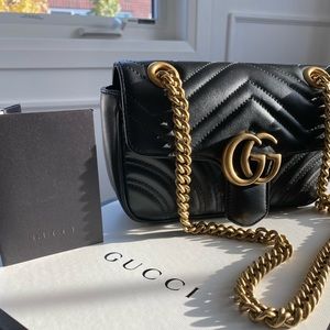 GG Marmont matelassé mini bag (Authentic)